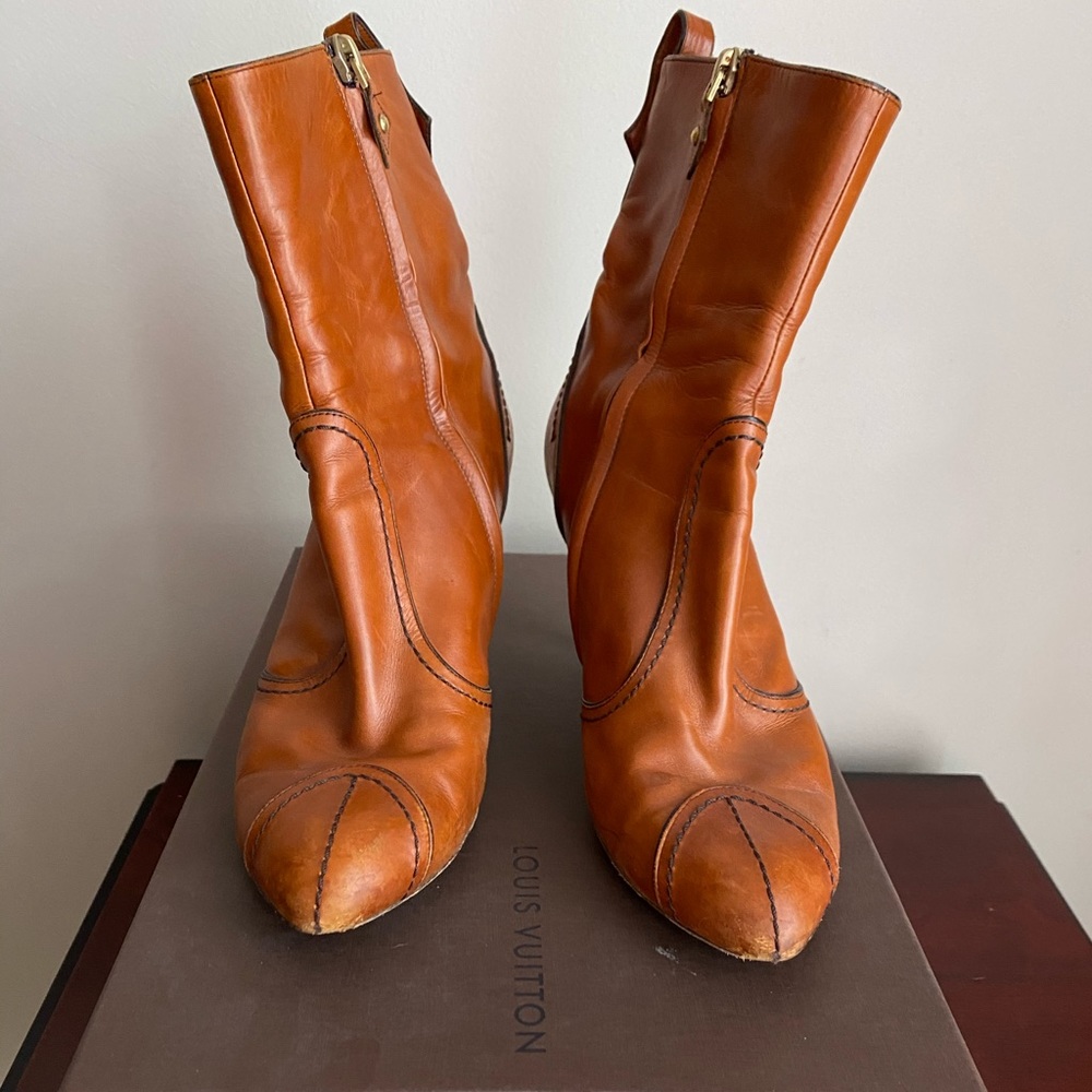 Authentic Louis Vuitton Brown women’s Booties